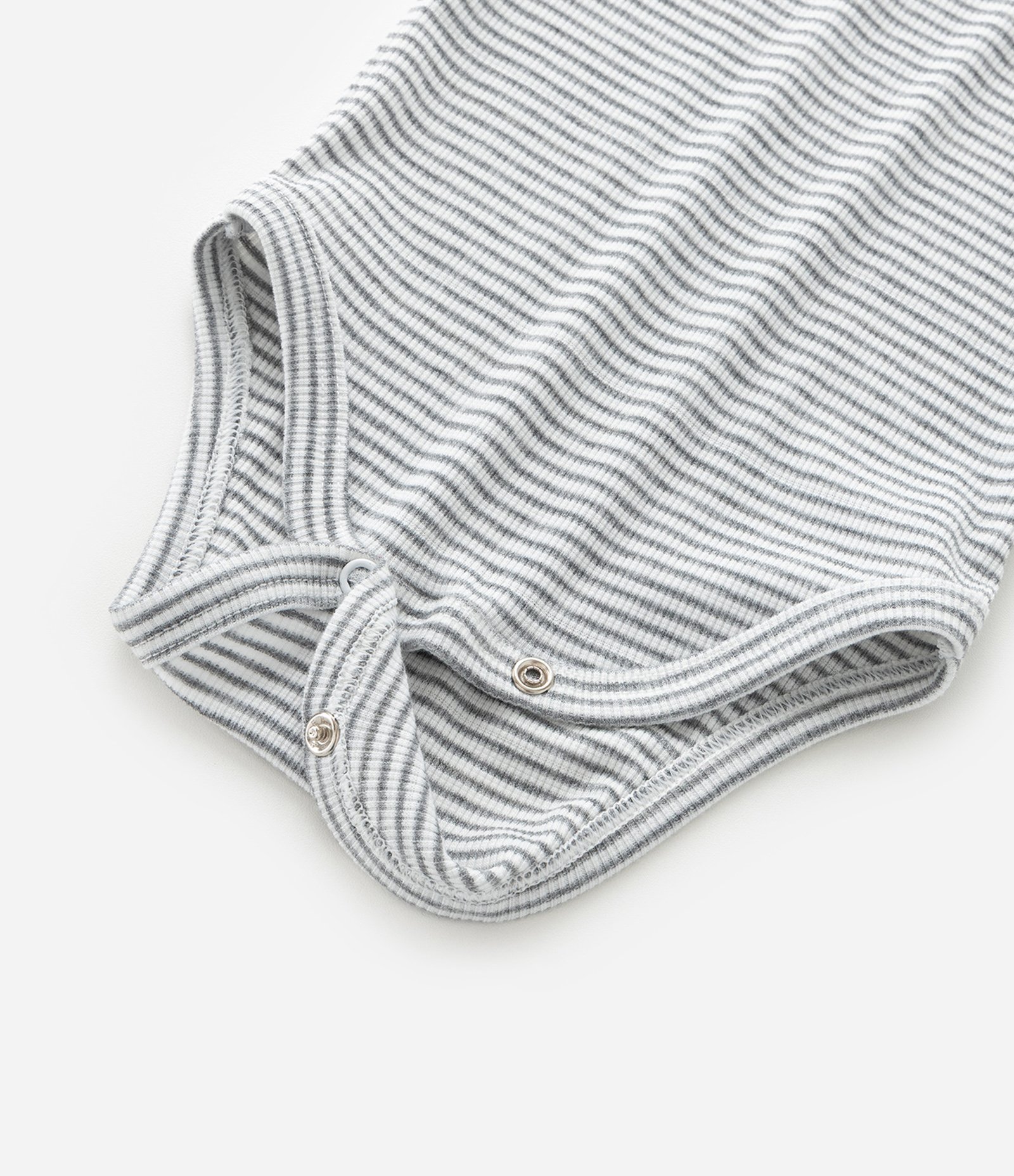 Conjunto Infantil em Ribana com Estampa de Listras - Tam 0 a 18 Meses Cinza 7