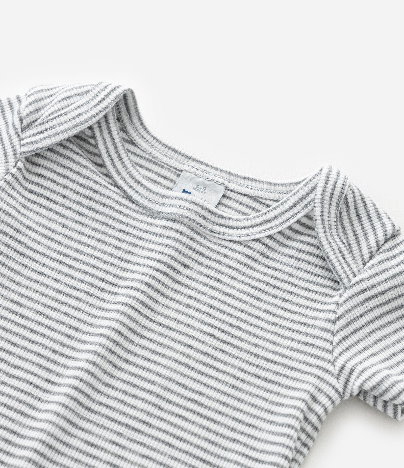 Conjunto Infantil em Ribana com Estampa de Listras - Tam 0 a 18 Meses Cinza 8