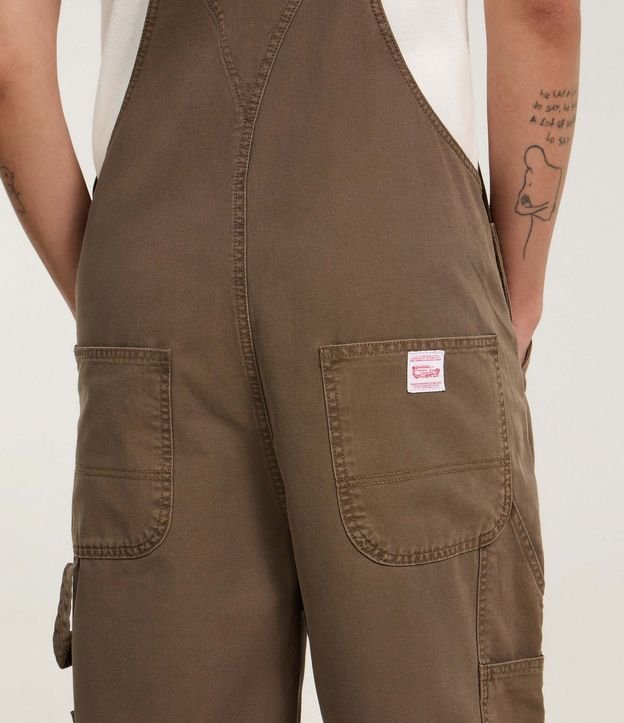 Jardineira de Sarja com Bolso Carpinteiro