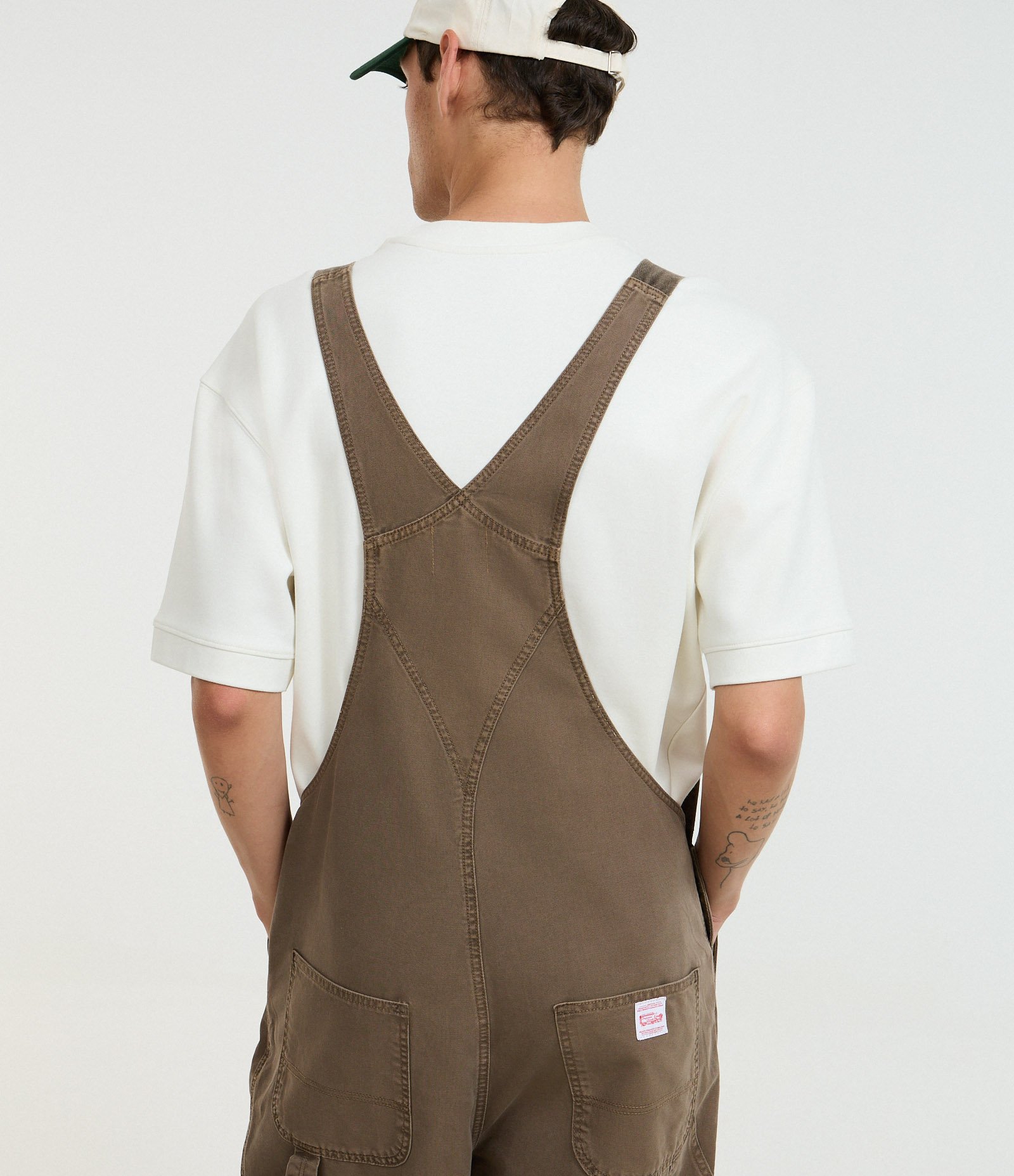 Jardineira de Sarja com Bolso Carpinteiro Marrom 5