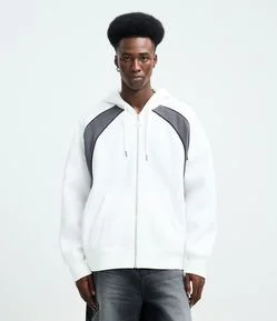 Casaco em Moletom com Recortes Contrastantes