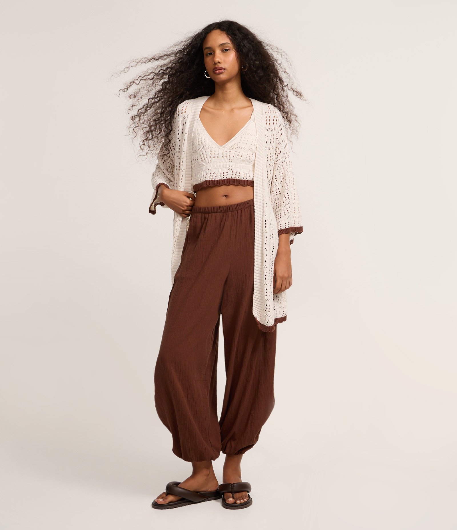 Kimono em Tricô com Barra Contrastante Bege 2