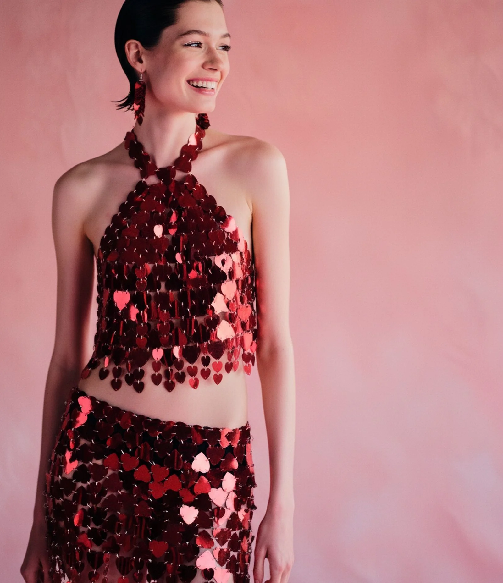 Body Chain Minissaia com Paetês de Coração Vermelho 1