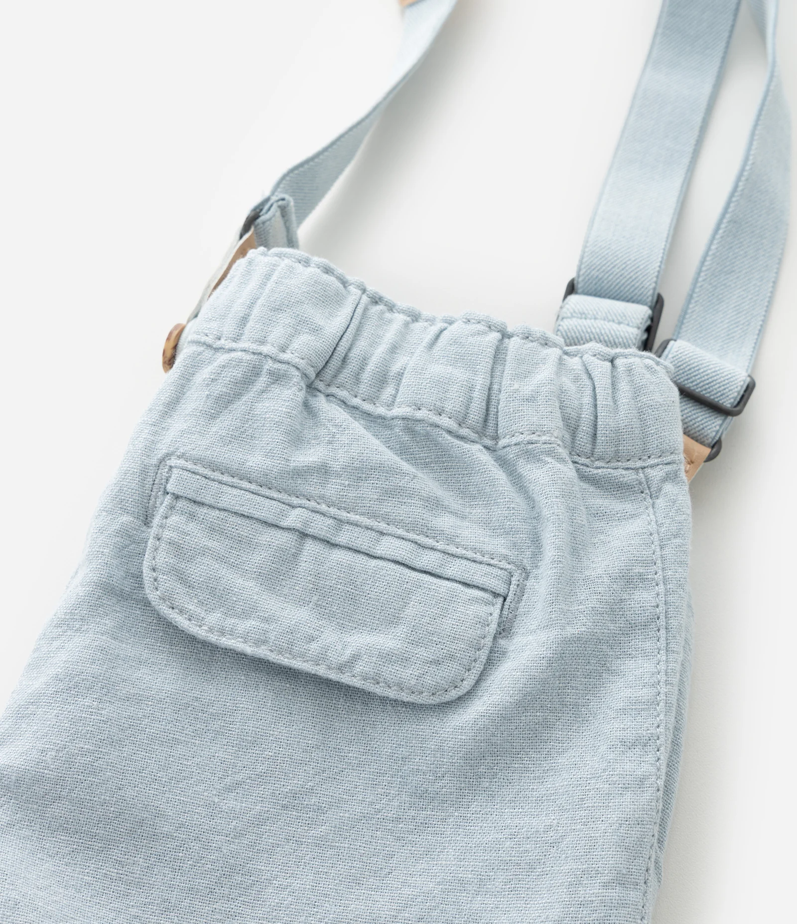 Bermuda Infantil em Linho com Suspensório Removível – Tam RN a 18 Meses Azul Claro 6