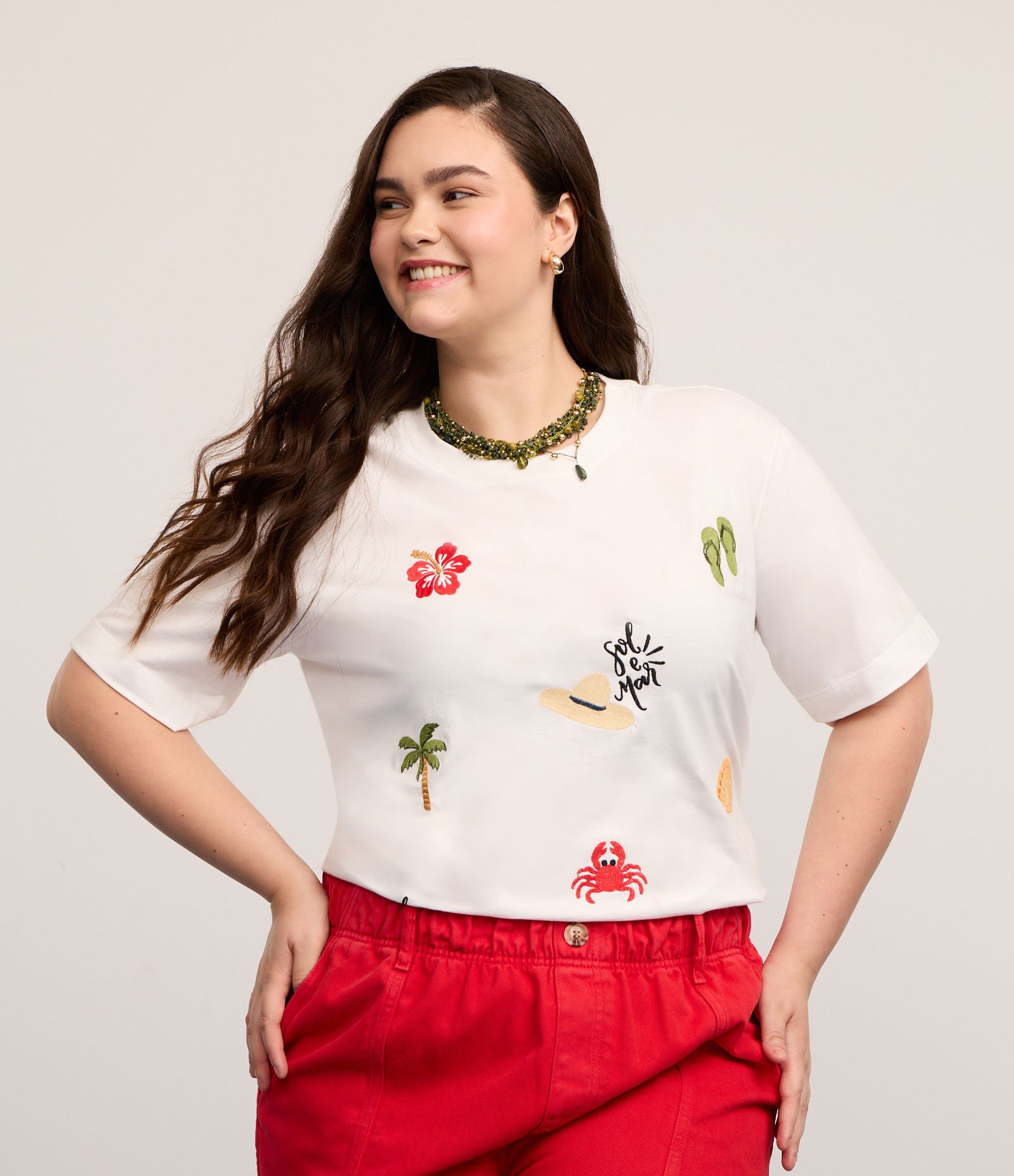 Camiseta em Algodão com Bordados Praianos Curve & Plus Size Branco 1