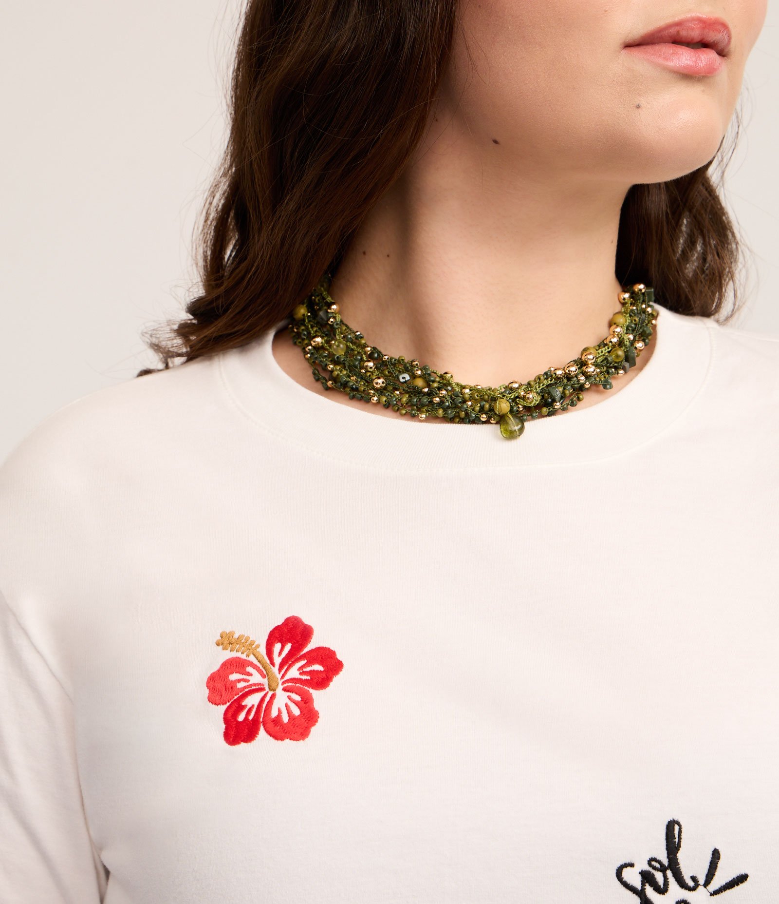 Camiseta em Algodão com Bordados Praianos Curve & Plus Size Branco 3