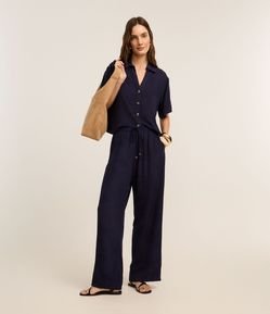 Calça Wide Leg Fluida em Viscose com Textura Floral de Jacquard