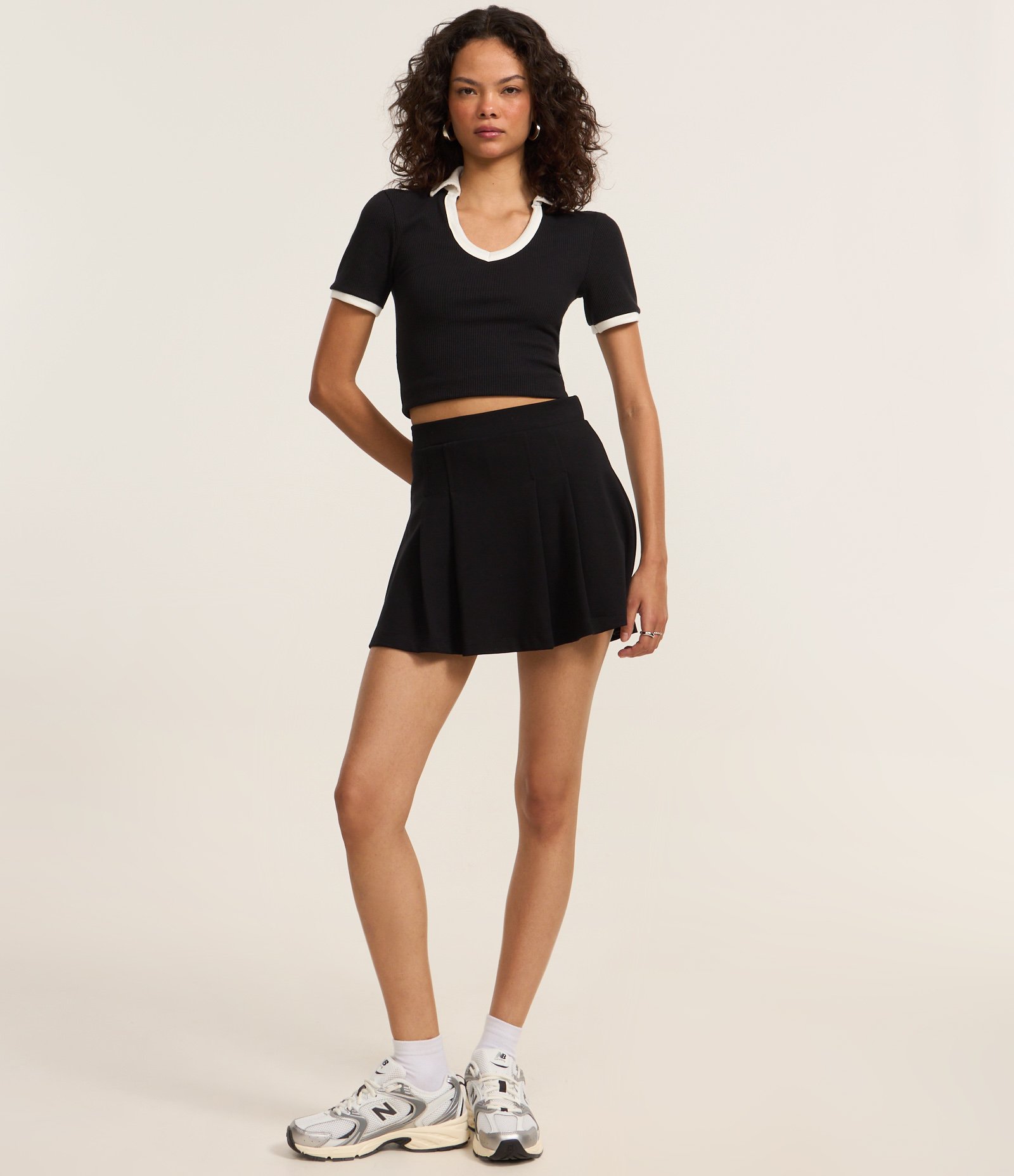 Blusa em Algodão com Gola Polo Contrastante e Textura Preto 2