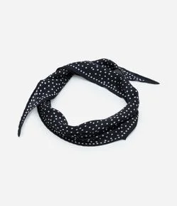 Lenço Triangular em Cetim com Estampa Poá