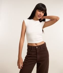 Blusa Canelada com Cava Diferenciada