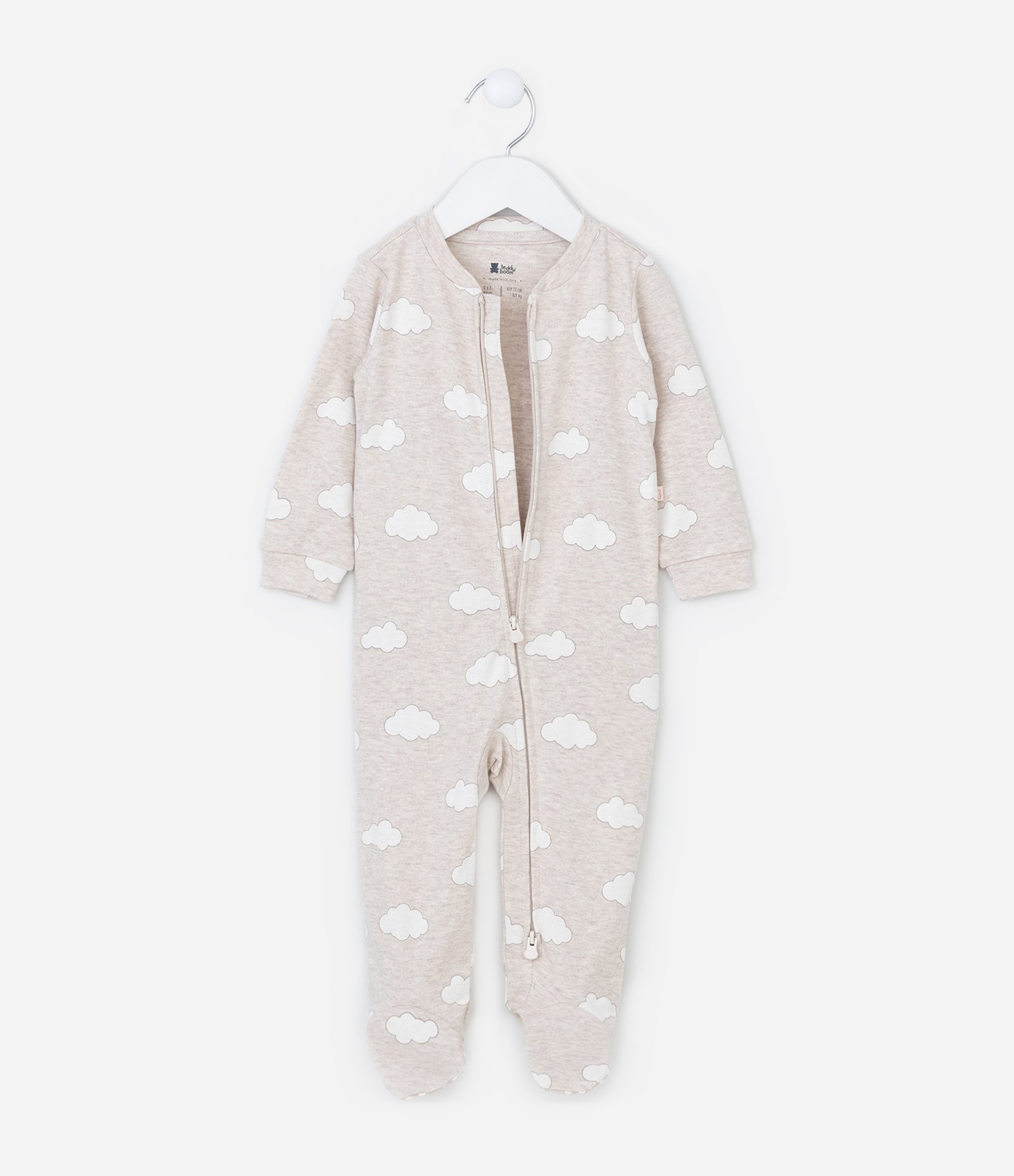 Macacão Infantil com Estampa de Nuvens e Pé Fechado – Tam RN a 18 Meses Bege Mescla 2