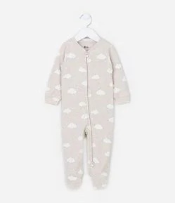 Macacão Infantil com Estampa de Nuvens e Pé Fechado – Tam RN a 18 Meses