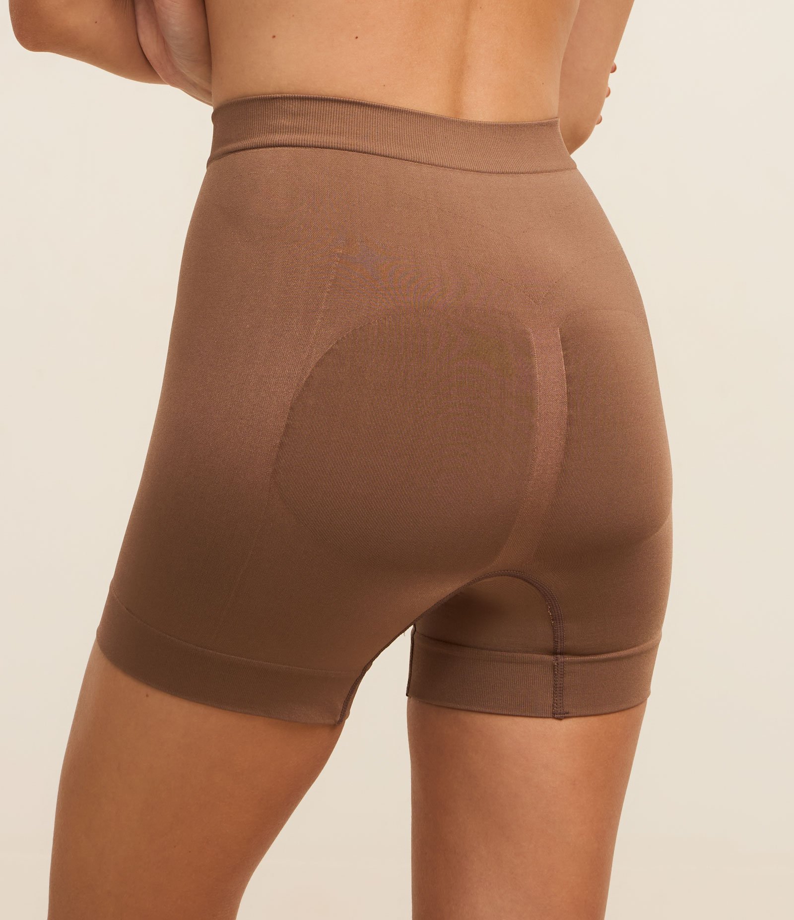 Bermuda Modeladora Seamless Bumbum Up DelRio Marrom 3