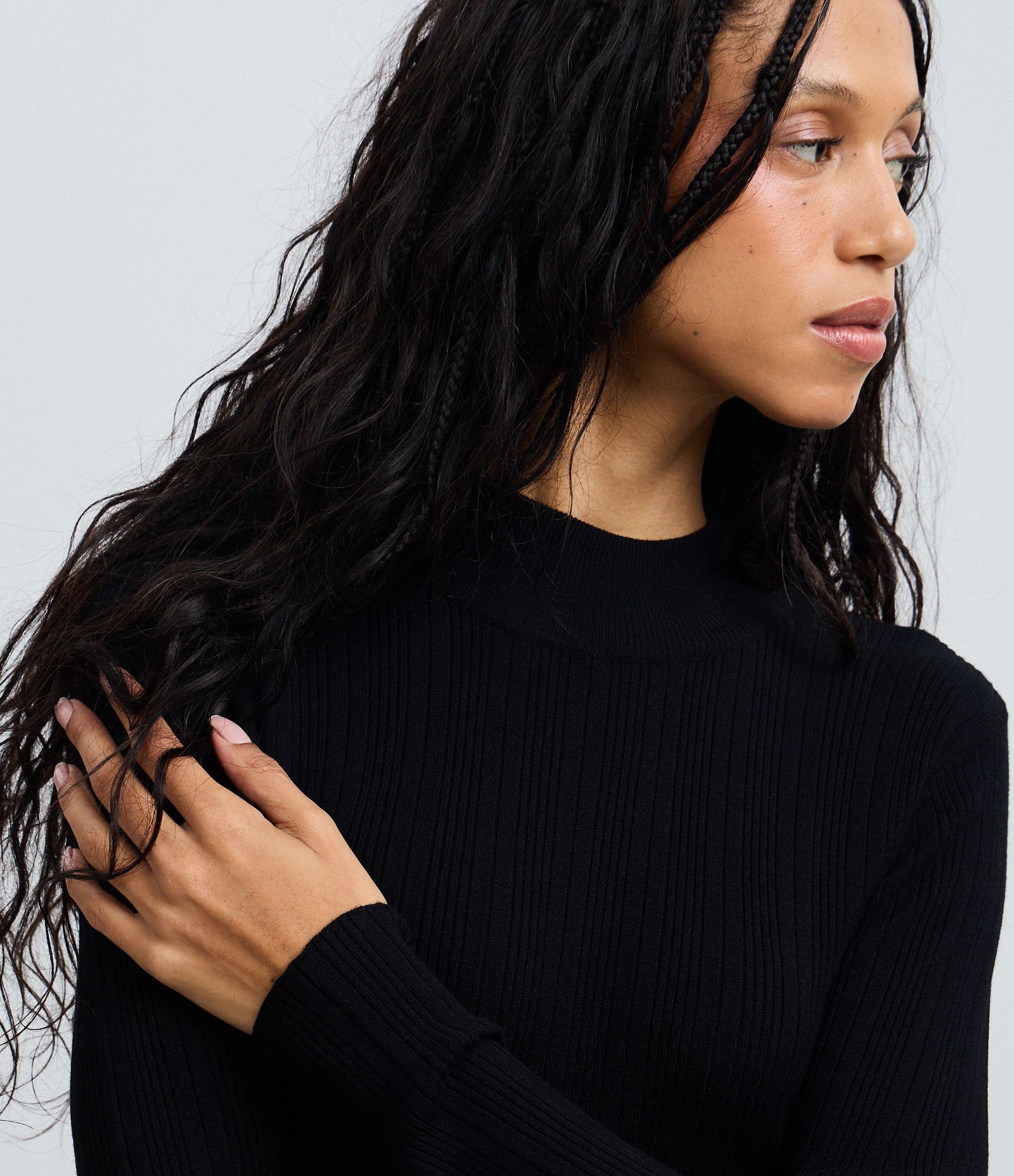 Blusa em Tricô com Gola Alta Preto 3