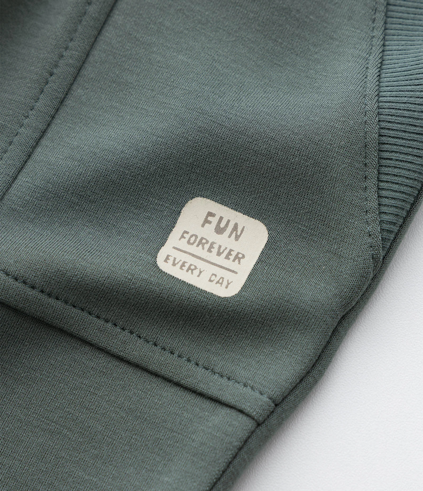 Calça Infantil em Modal com Recortes e Bolsos - Tam 1 a 6 Anos Verde Escuro 5