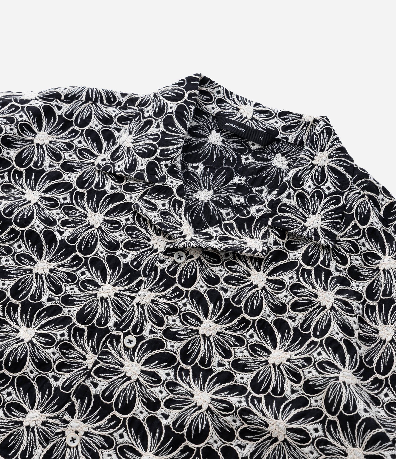 Camisa em Jacquard com Estampa Bordada de  Flores Preto 7