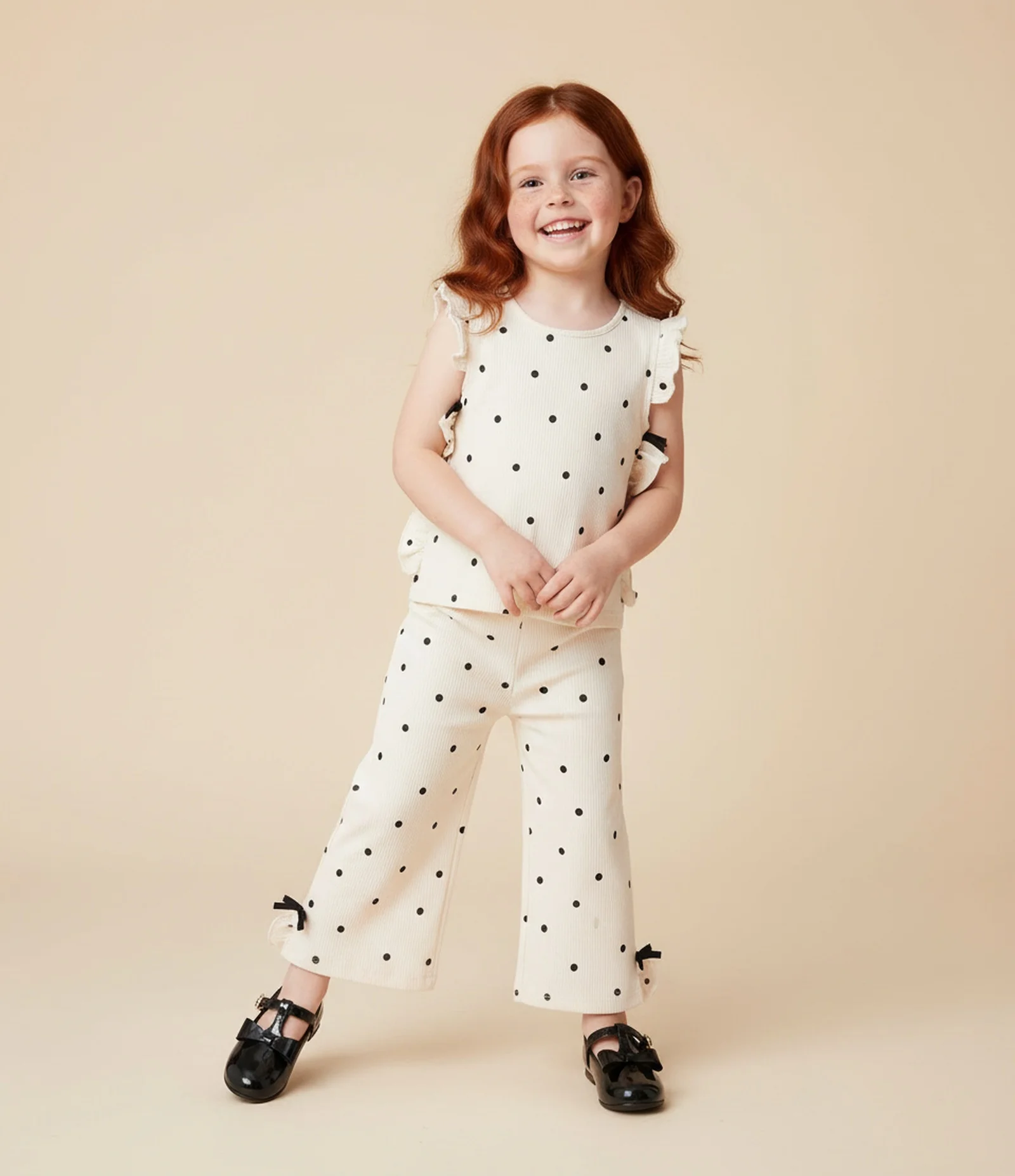 Calça Infantil com Estampa Poá Babados Laterais e Texturizada - Tam 1 a 6 Anos Bege 1