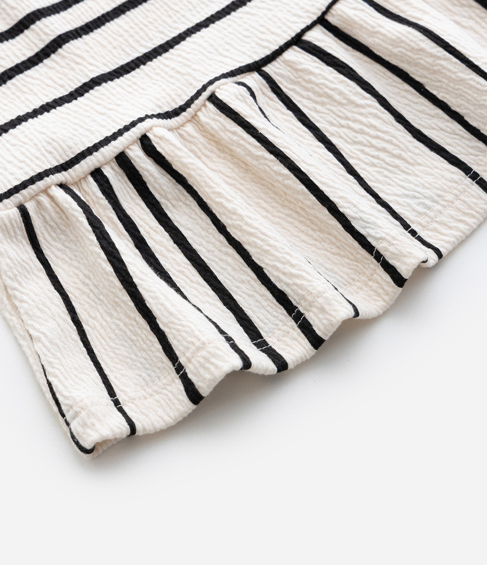 Conjunto Infantil em Anarruga com Estampa de Listras e Babadinhos - Tam 1 a 6 Anos Bege/Preto 8