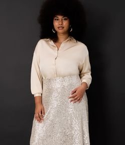 Camisa em Cetim Curve & Plus Size