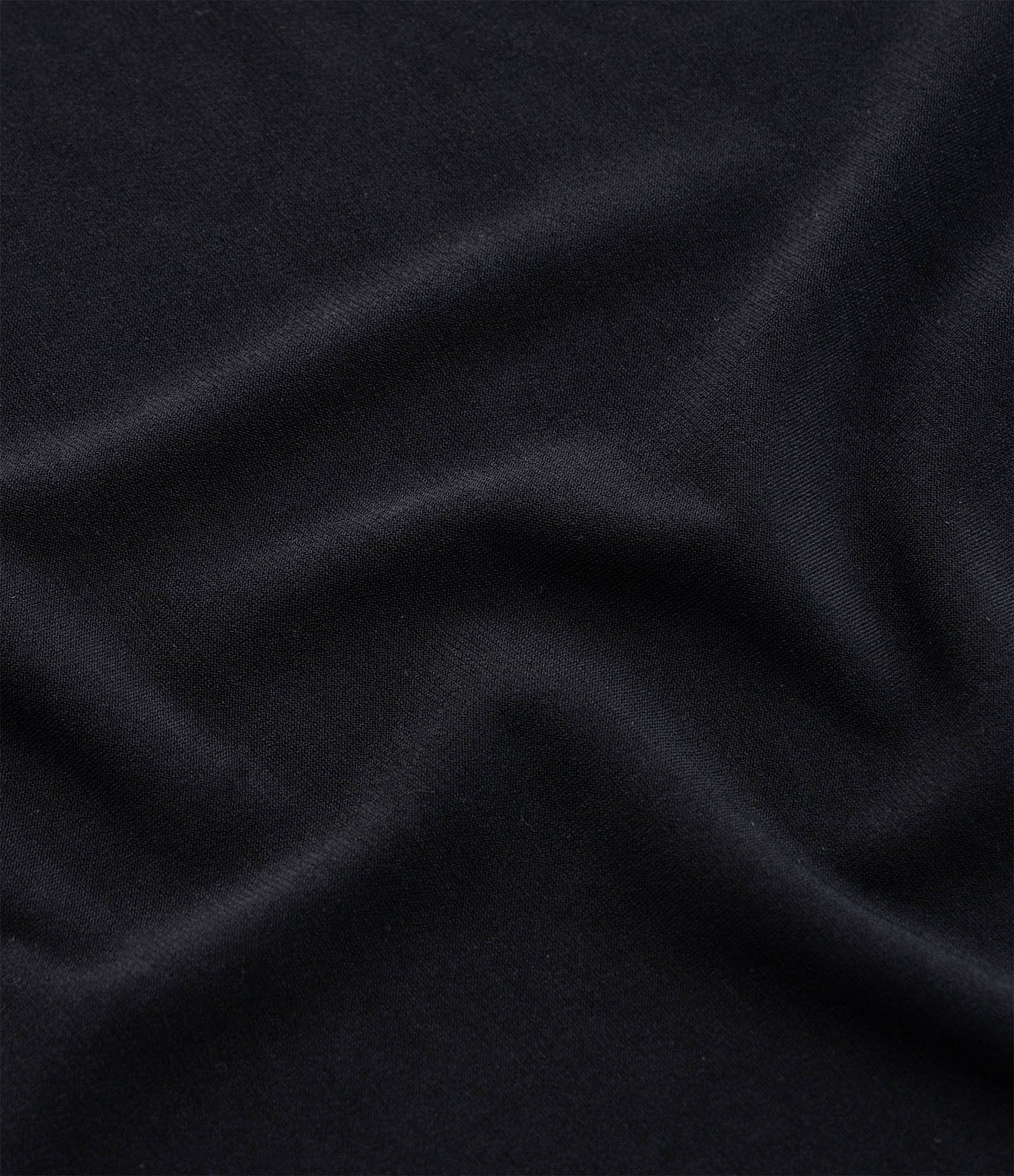 Macacão Longo Frente única com Decote Degagê Curve & Plus Size Preto 7