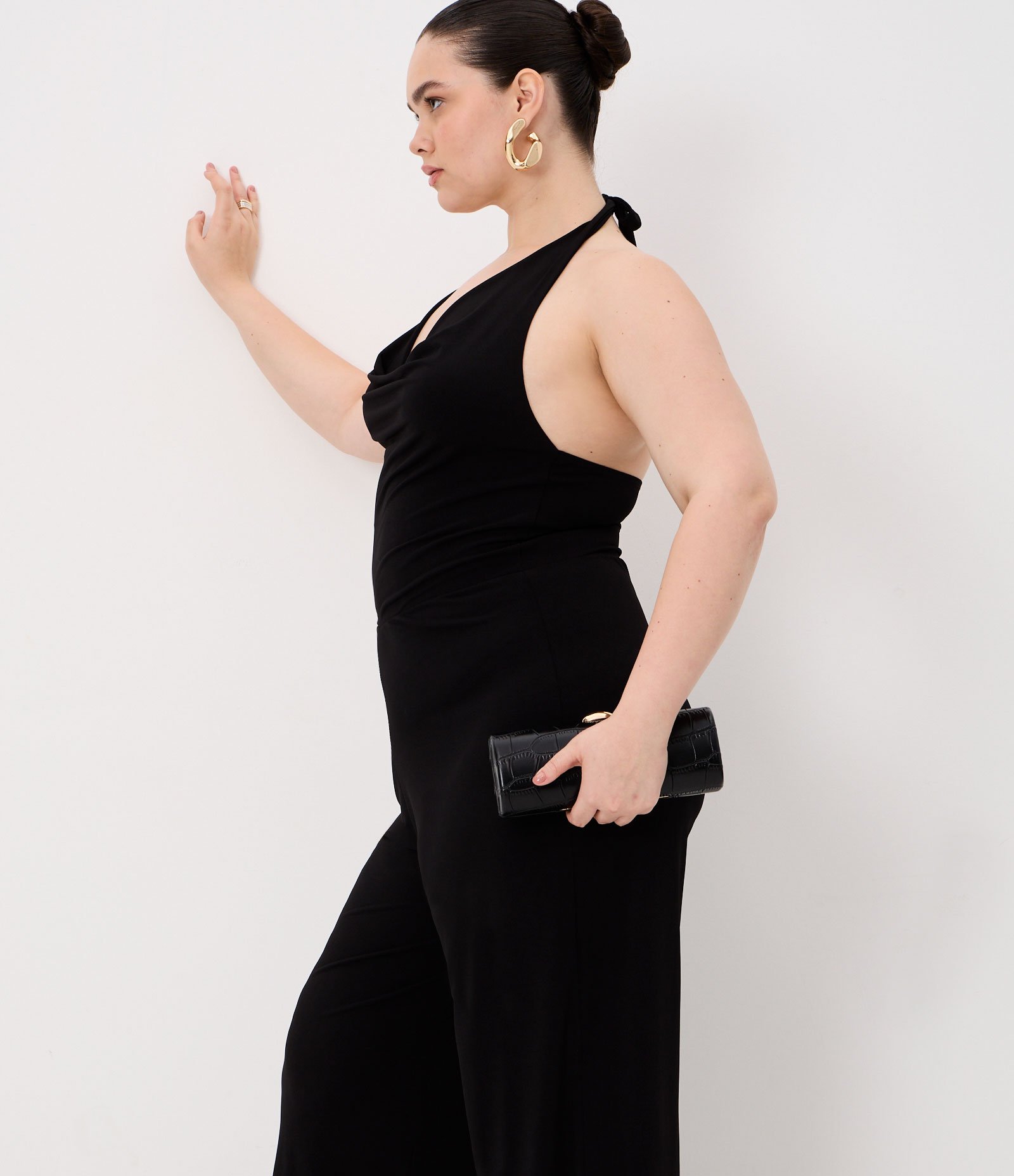 Macacão Longo Frente única com Decote Degagê Curve & Plus Size Preto 2