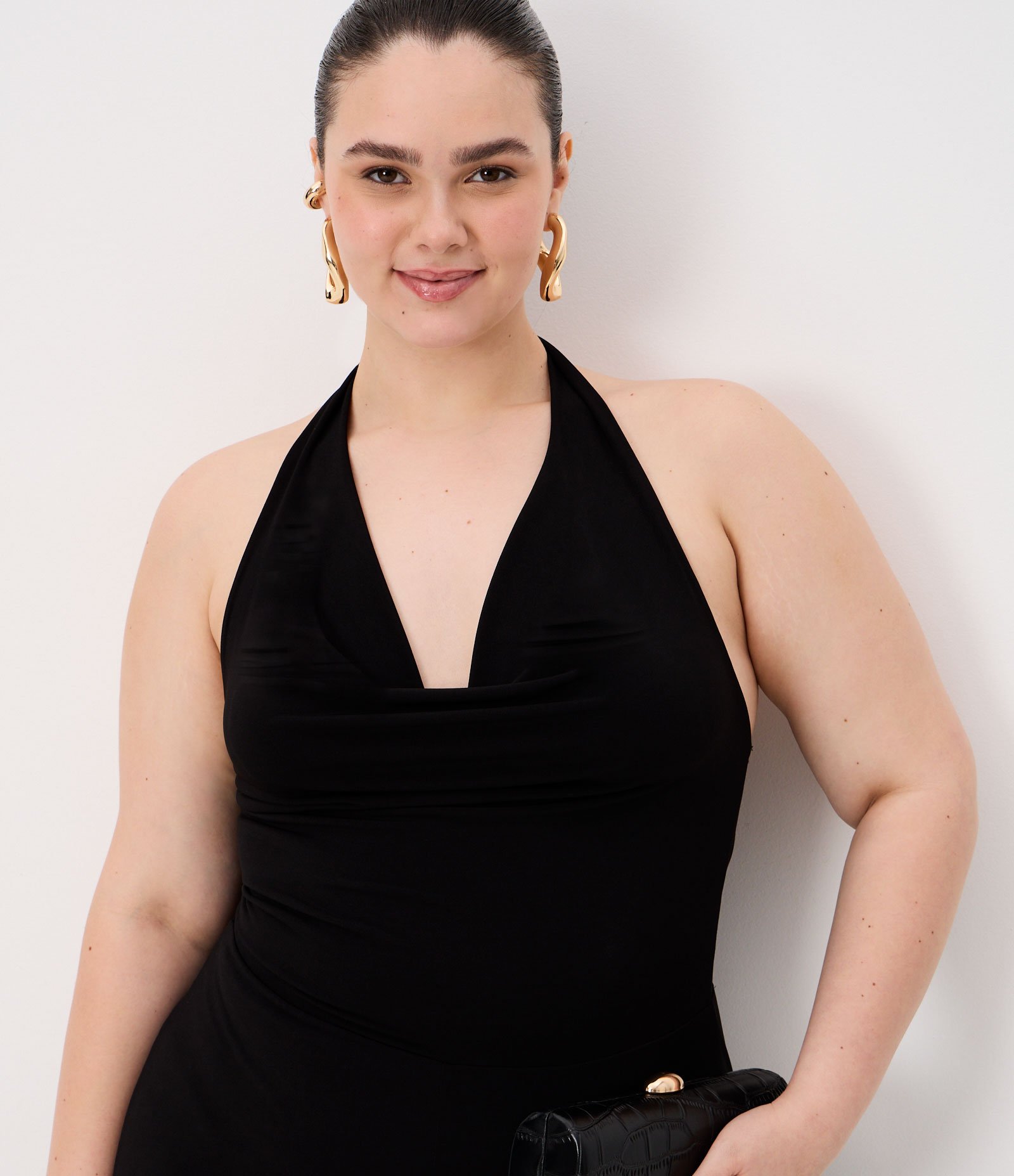 Macacão Longo Frente única com Decote Degagê Curve & Plus Size Preto 3