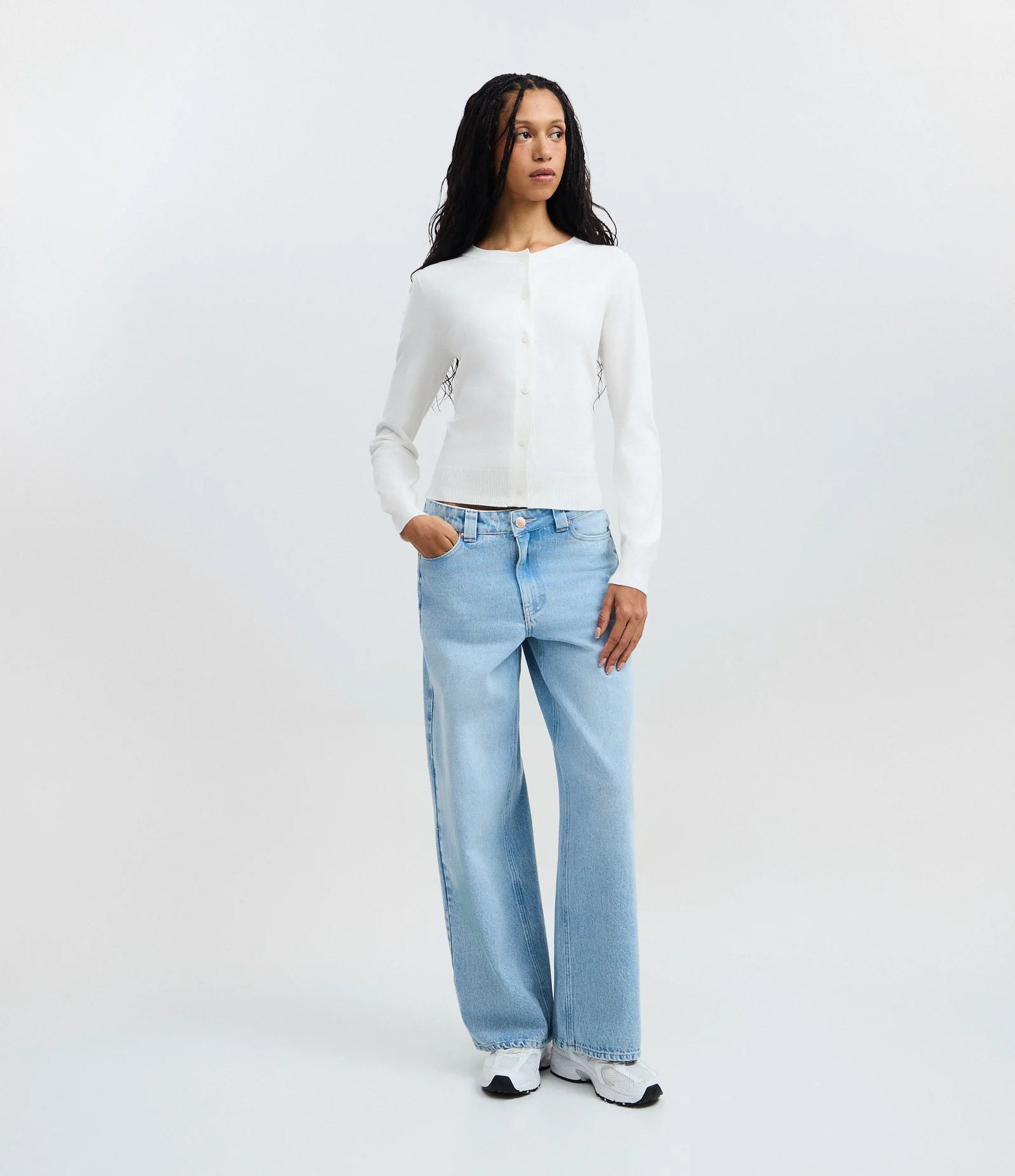 Cardigan Básico em Tricô com Botões e Gola Redonda Branco 2