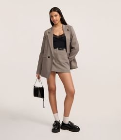 Short Saia em Viscose Alfaiatada com Cinto Xadrez