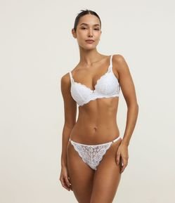 Calcinha String Fio em Renda Floral