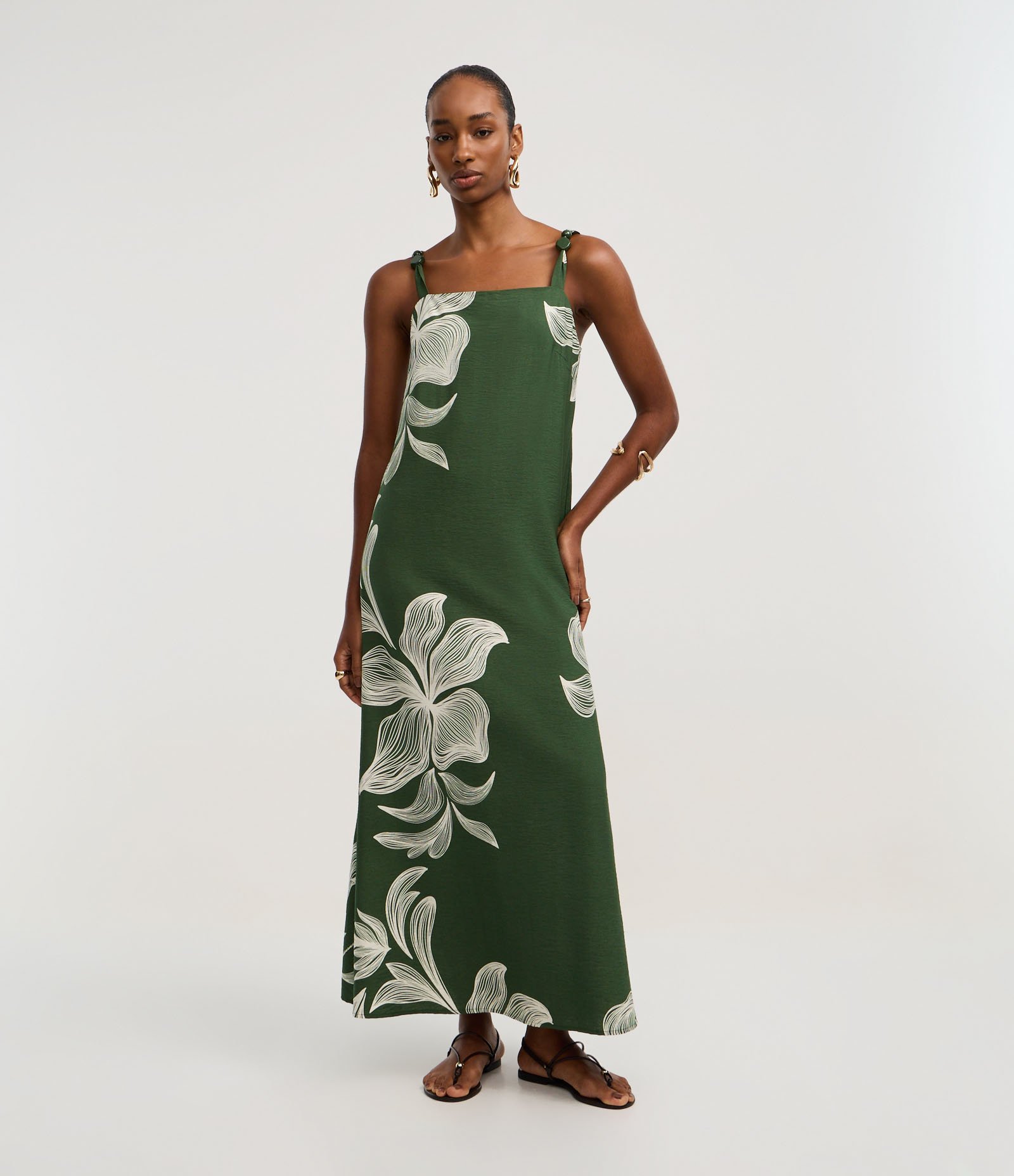 Vestido Evasê Midi em Viscose com Estampa Floral Verde/Branco 2