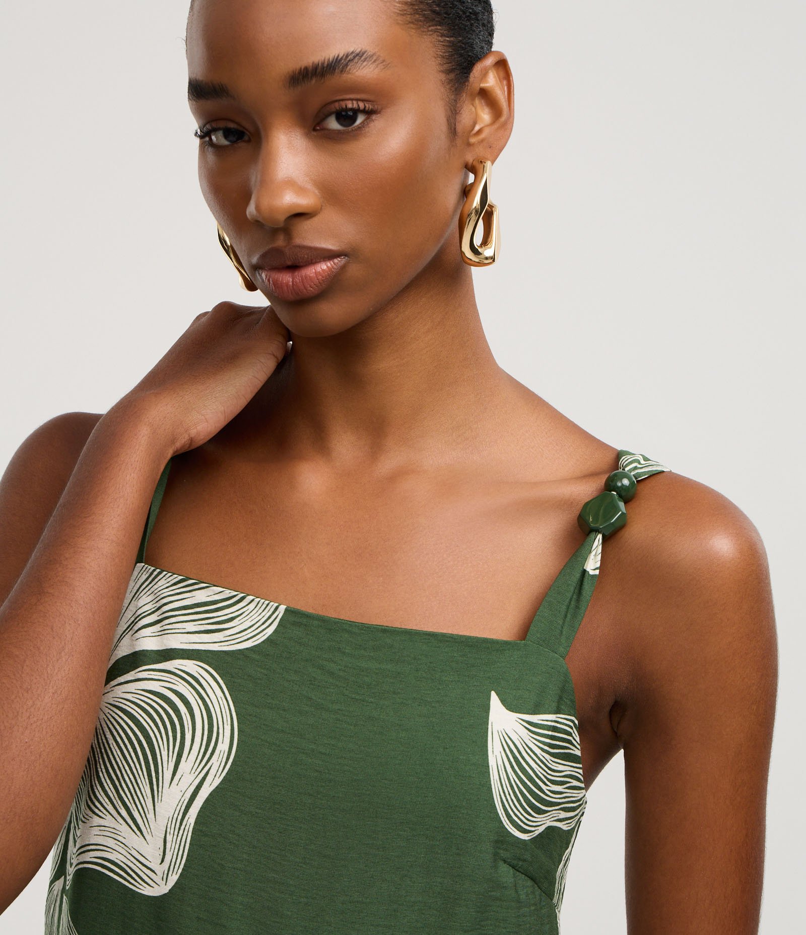 Vestido Evasê Midi em Viscose com Estampa Floral Verde/Branco 3