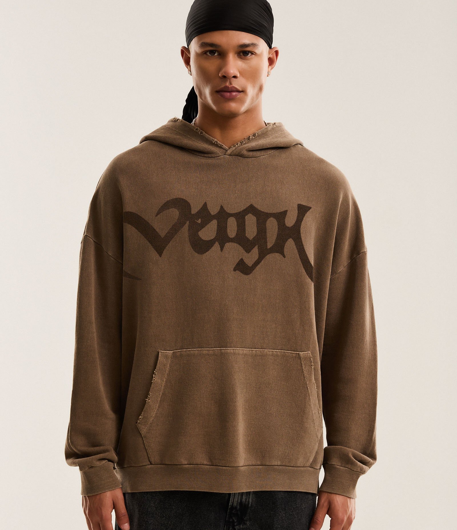 Casaco Boxy em Moletom com Capuz e Lettering Estilizado Veigh Marrom 8