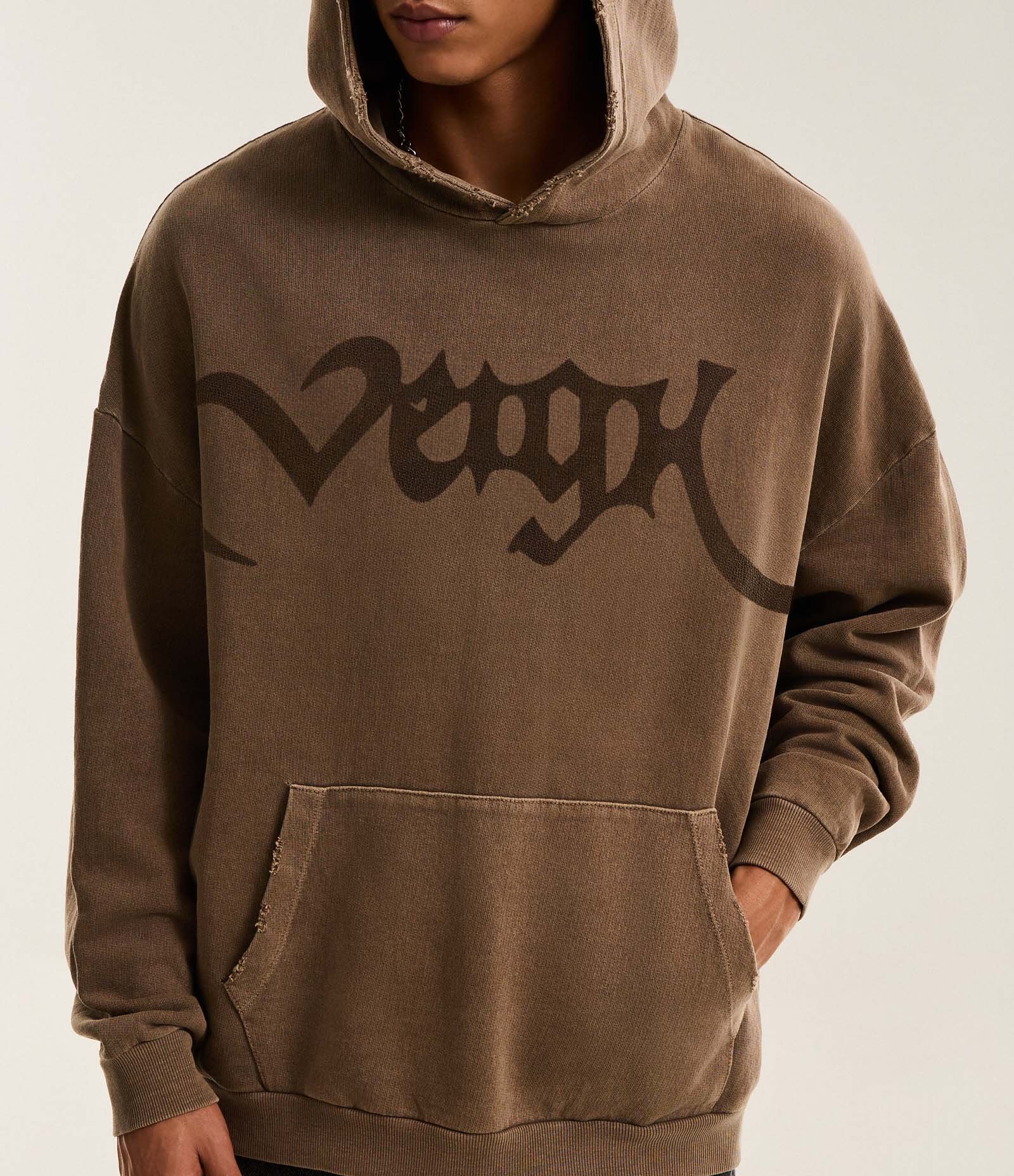 Casaco Boxy em Moletom com Capuz e Lettering Estilizado Veigh Marrom 3