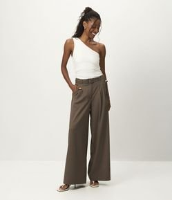 Calça Wide Leg em Alfaiataria com Pregas Frontais e Cinto