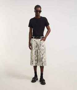 Bermuda Super Baggy Camuflado Pixel com Bolsos Laterais
