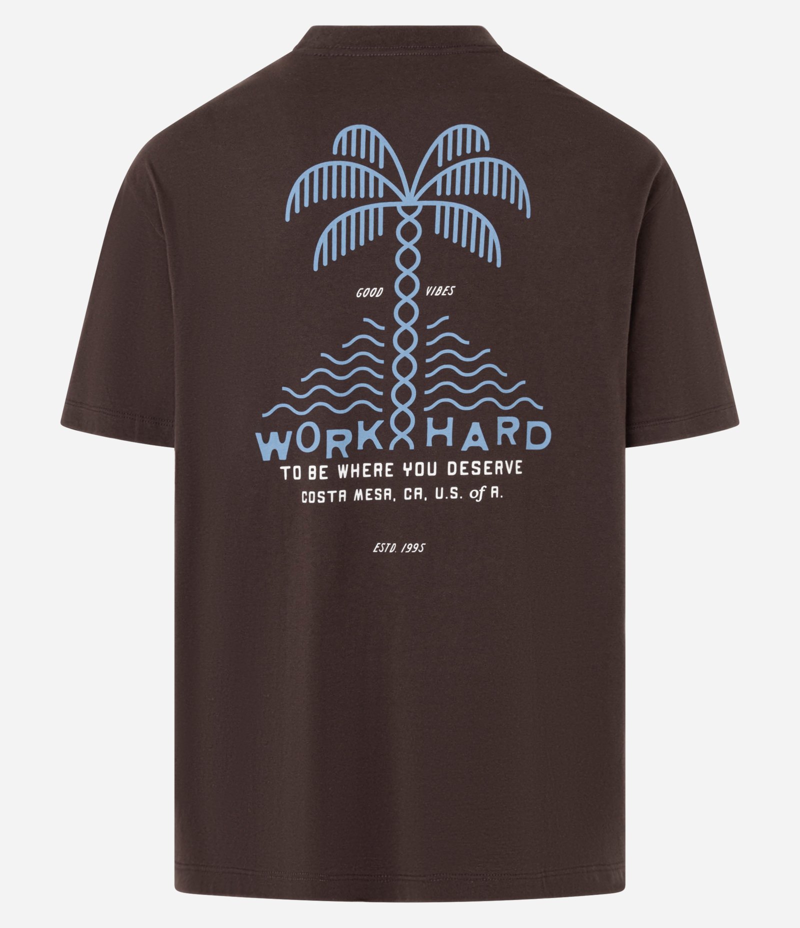 Camiseta Relaxed em Algodão com Estampa de Coqueiro e Lettering Work Hard Marrom 8