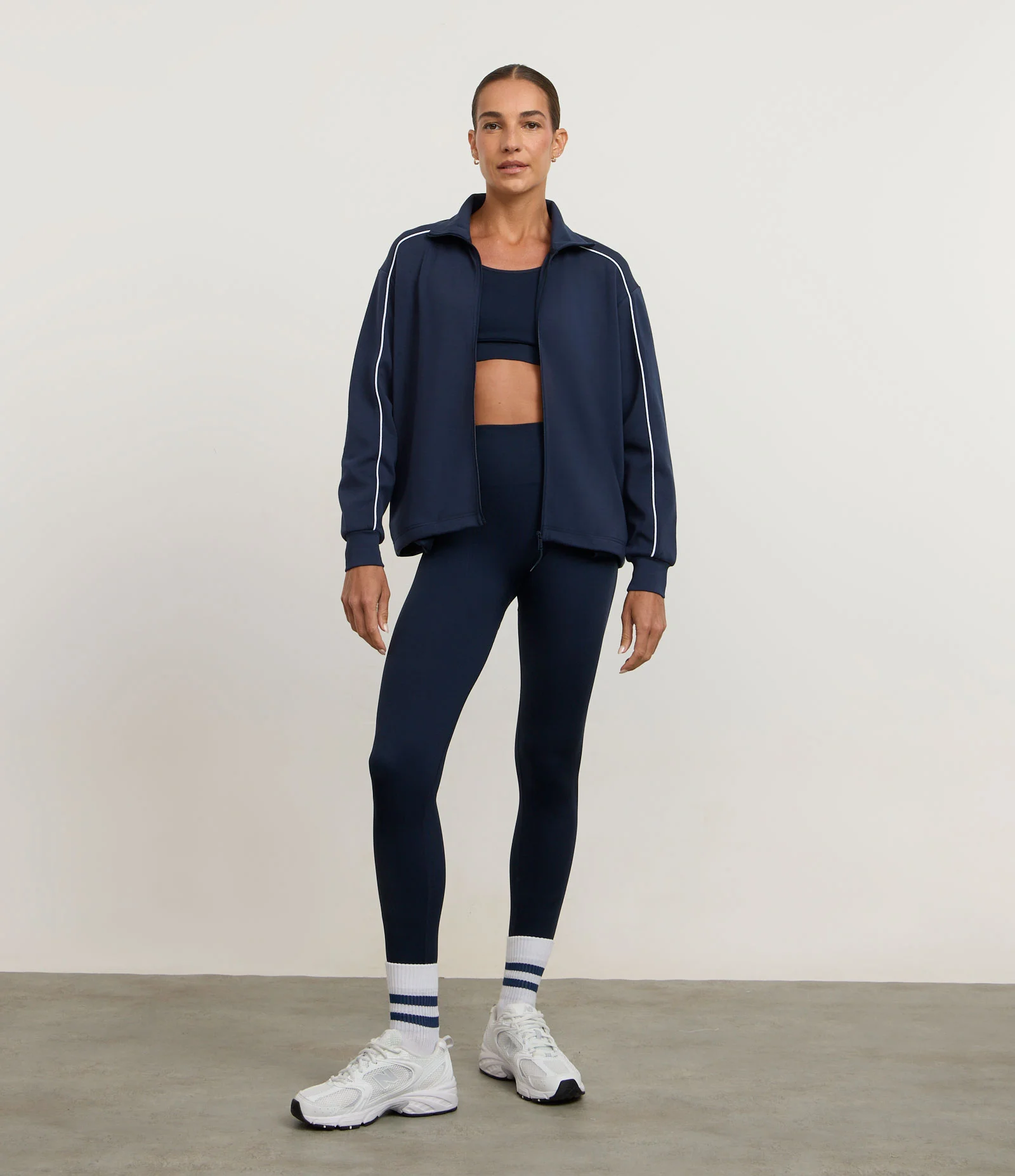 Jaqueta Esportiva em Modal com Friso Contrastante Azul 1