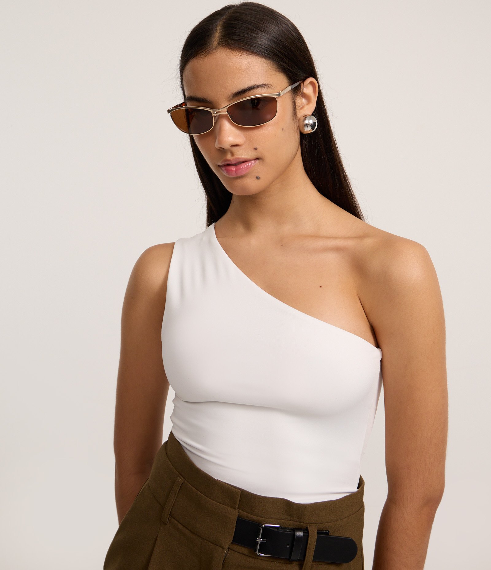 Blusa Ombro Único em Microfibra Branco 3