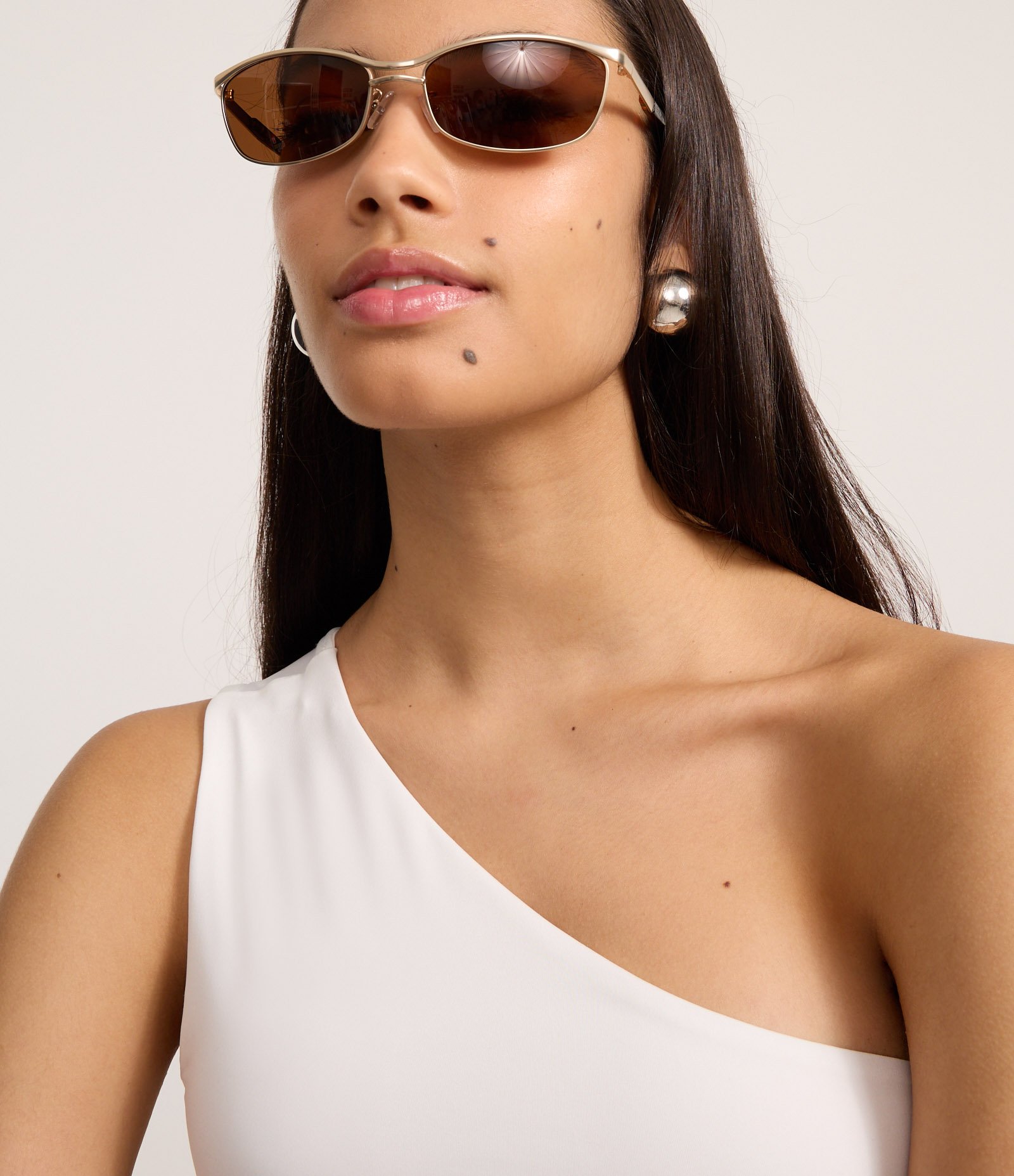 Blusa Ombro Único em Microfibra Branco 4