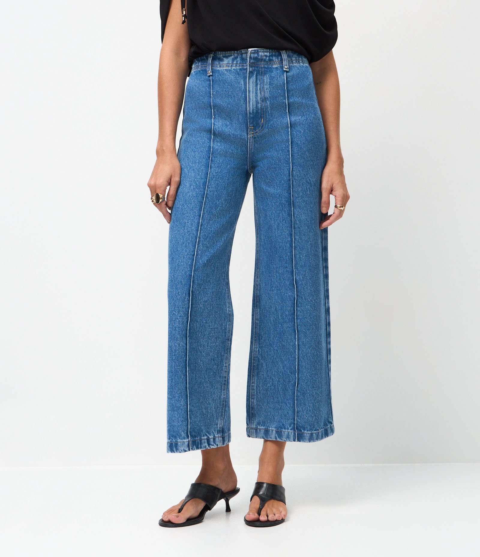 Calça Wide Leg Cropped em Jeans com Cós Alfaiatado em Cintura Alta Médio 3