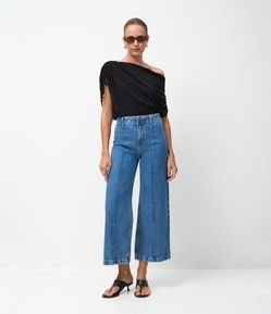 Calça Wide Leg Cropped em Jeans com Cós Alfaiatado em Cintura Alta