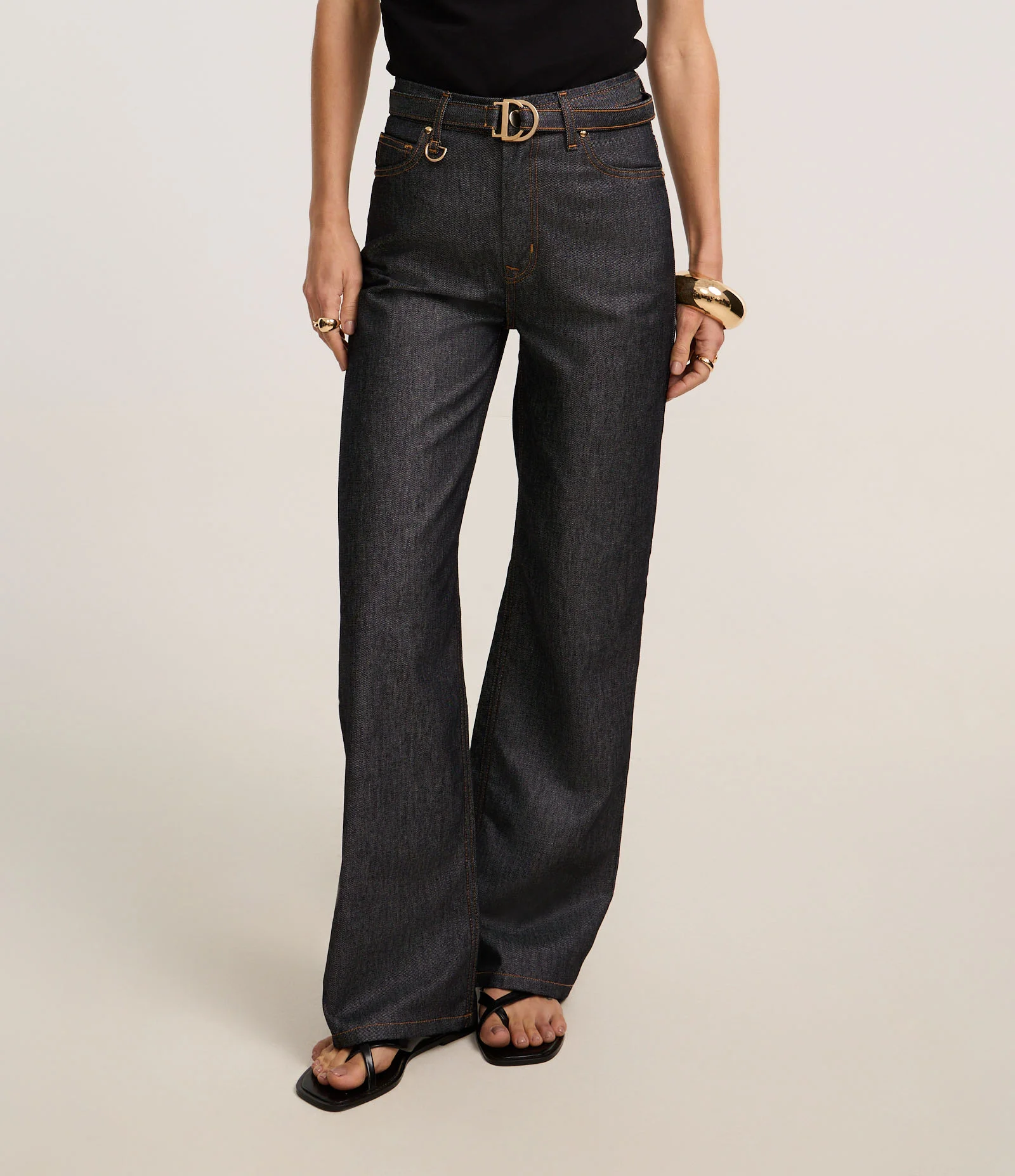 Calça Reta Comfort Cintura Alta em Jeans com Costura Aparente Preto 3