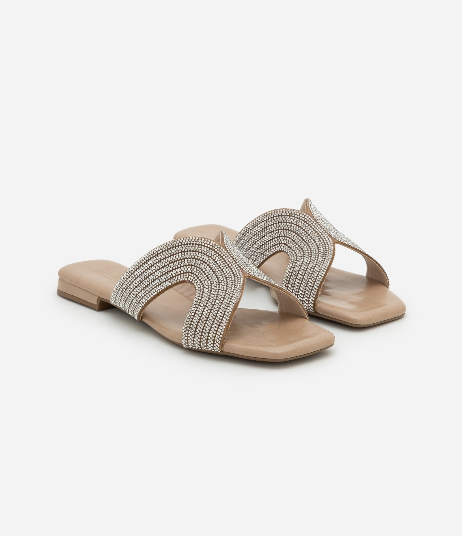 Sandália Rasteira com Tira Larga e Brilhos Bege 2