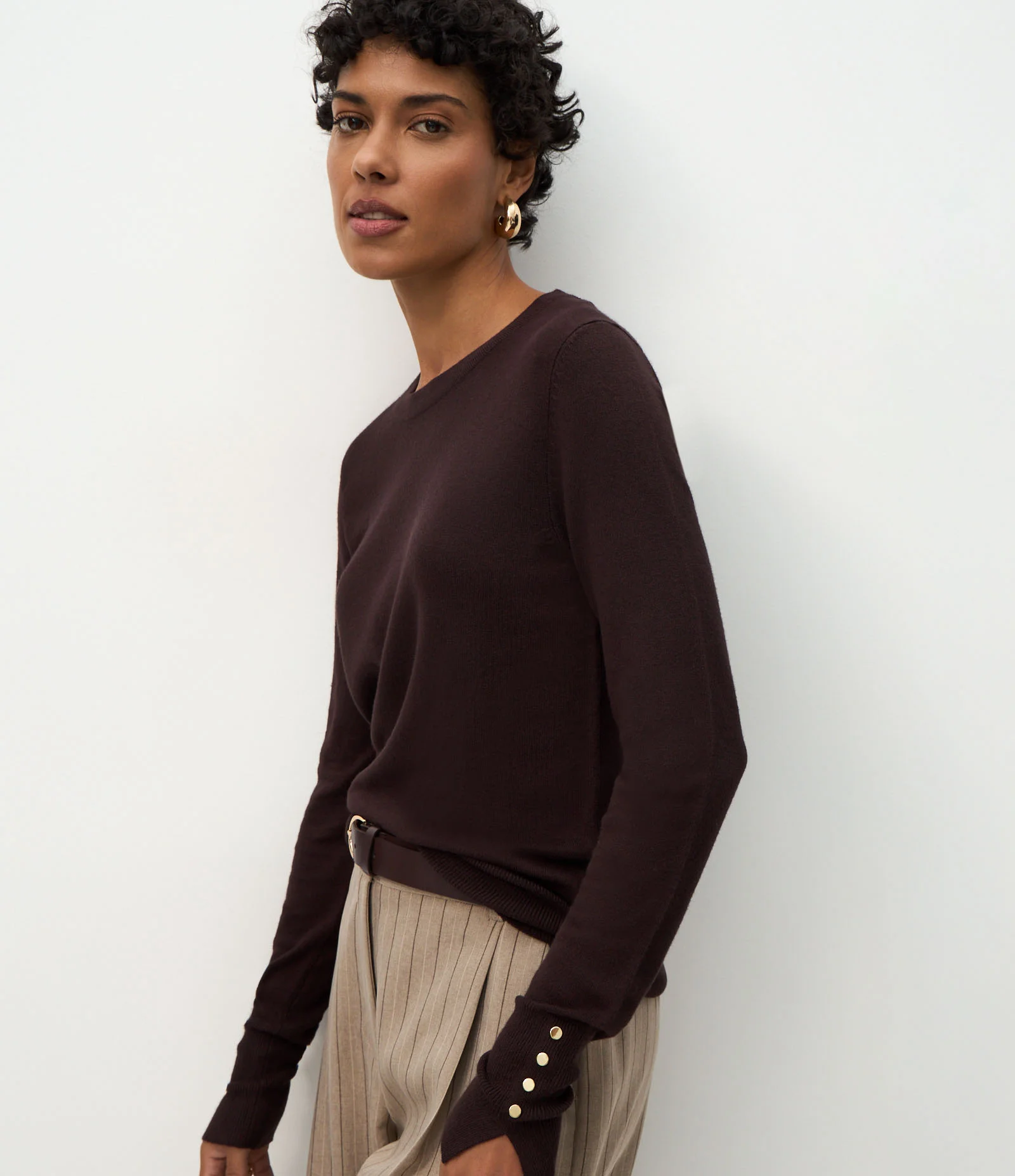 Suéter em Tricô com Botões no Punho Marrom 2