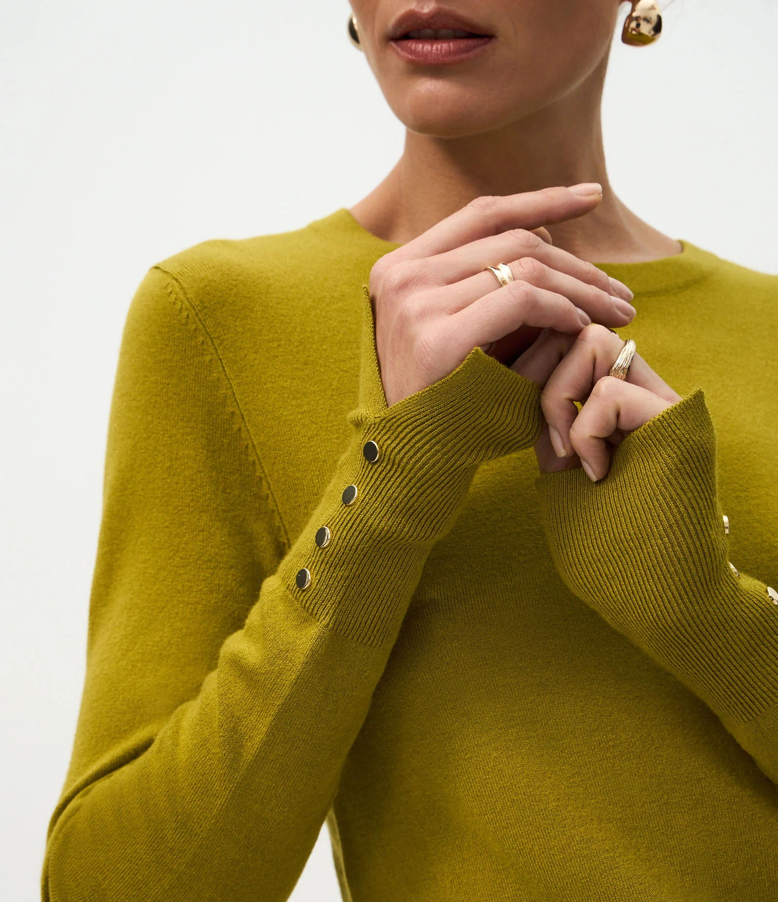 Suéter em Tricô com Botões no Punho Verde 1