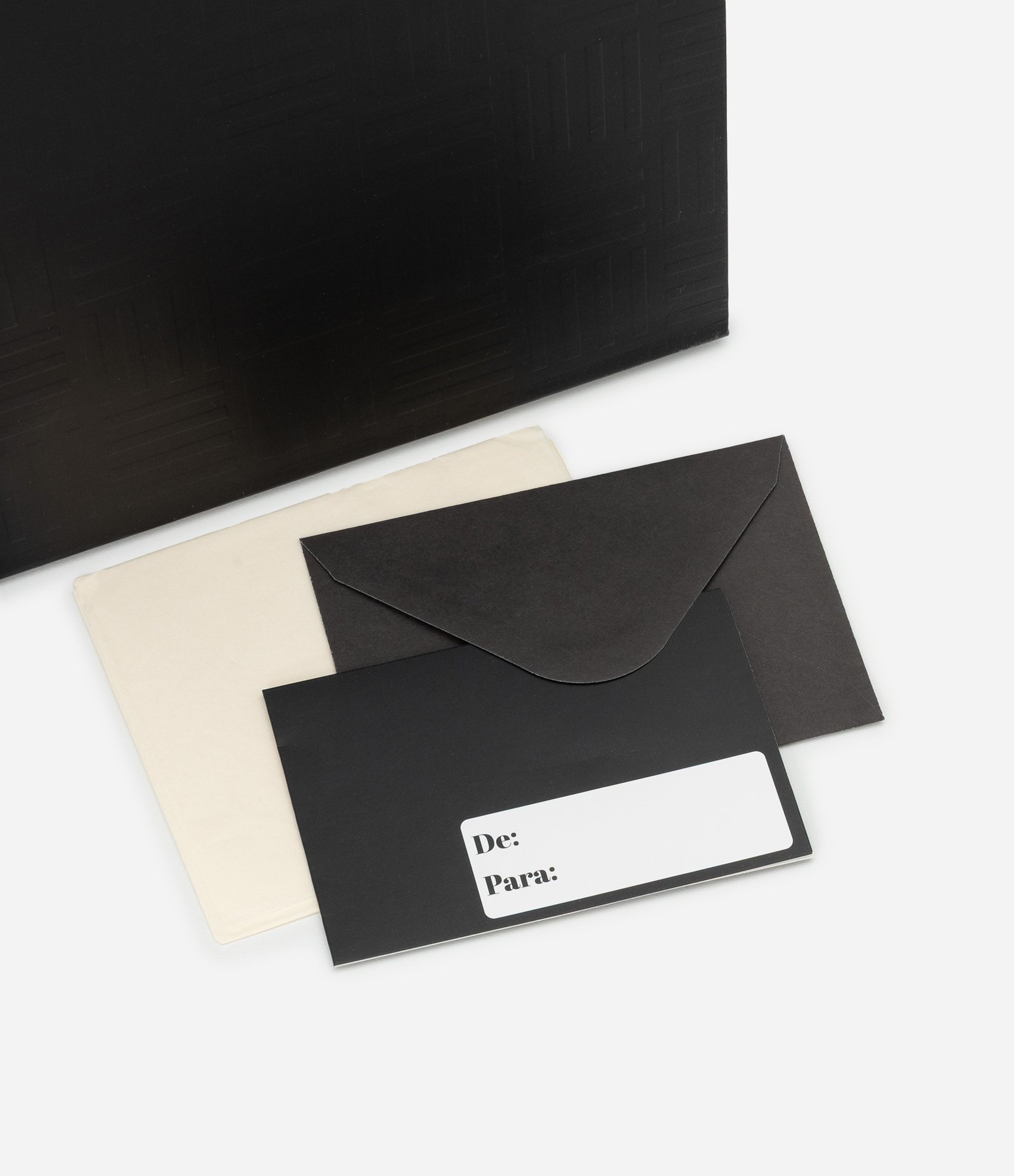 Embalagem de Presente Pequena com Textura Embossed Preto 4