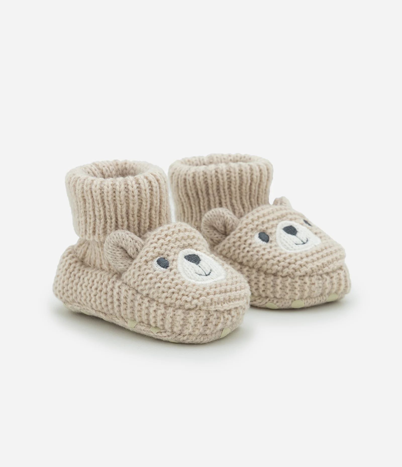 Sapato Infantil em Tricô com Carinha de Ursinho – Tam RN a 12 Meses Bege 1