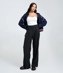 Calça Reta Alfaiatada com Risca de Giz