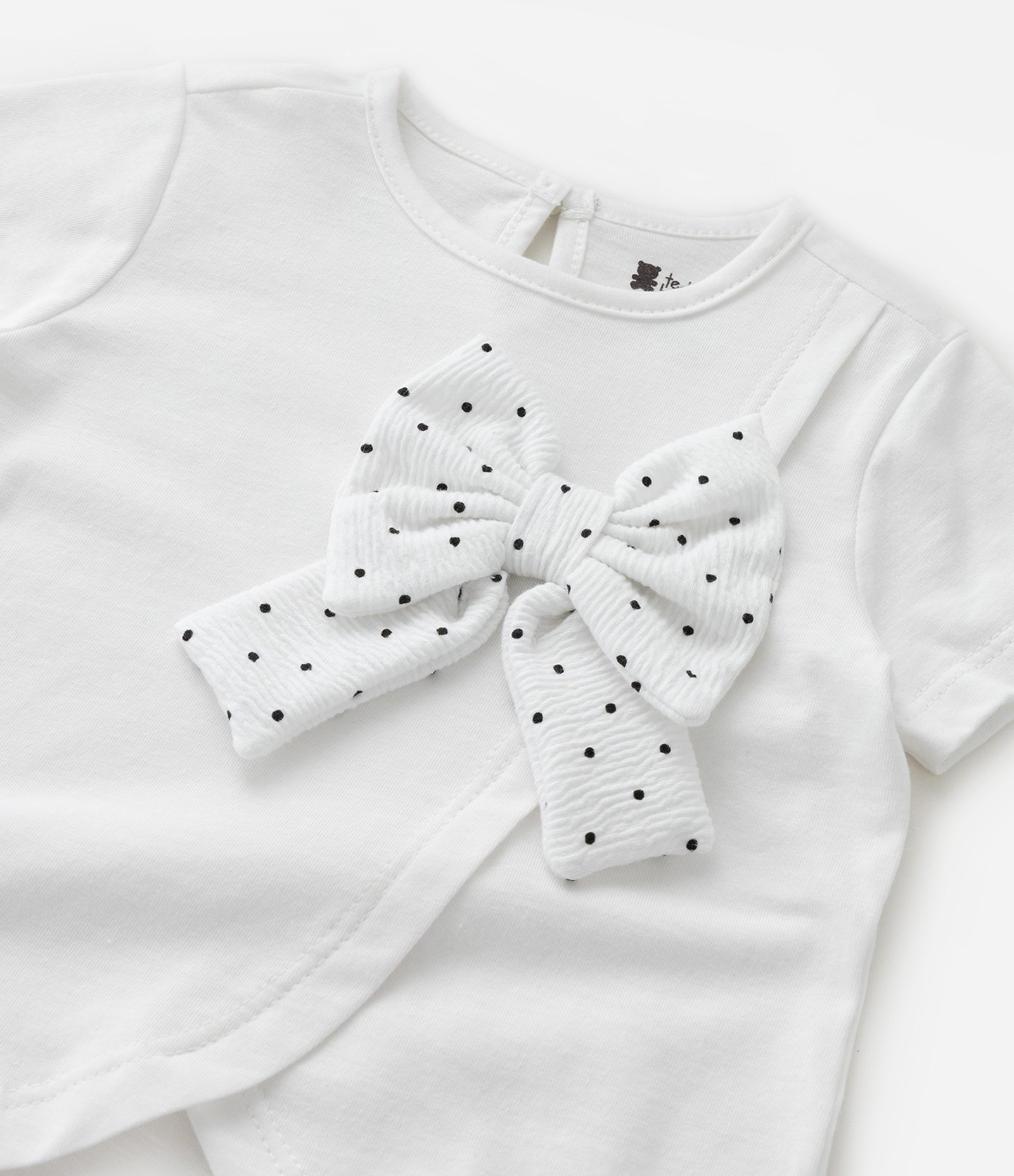 Camiseta Infantil com Laço Poá Aplicado - Tam 0 a 12 Meses Branco 6