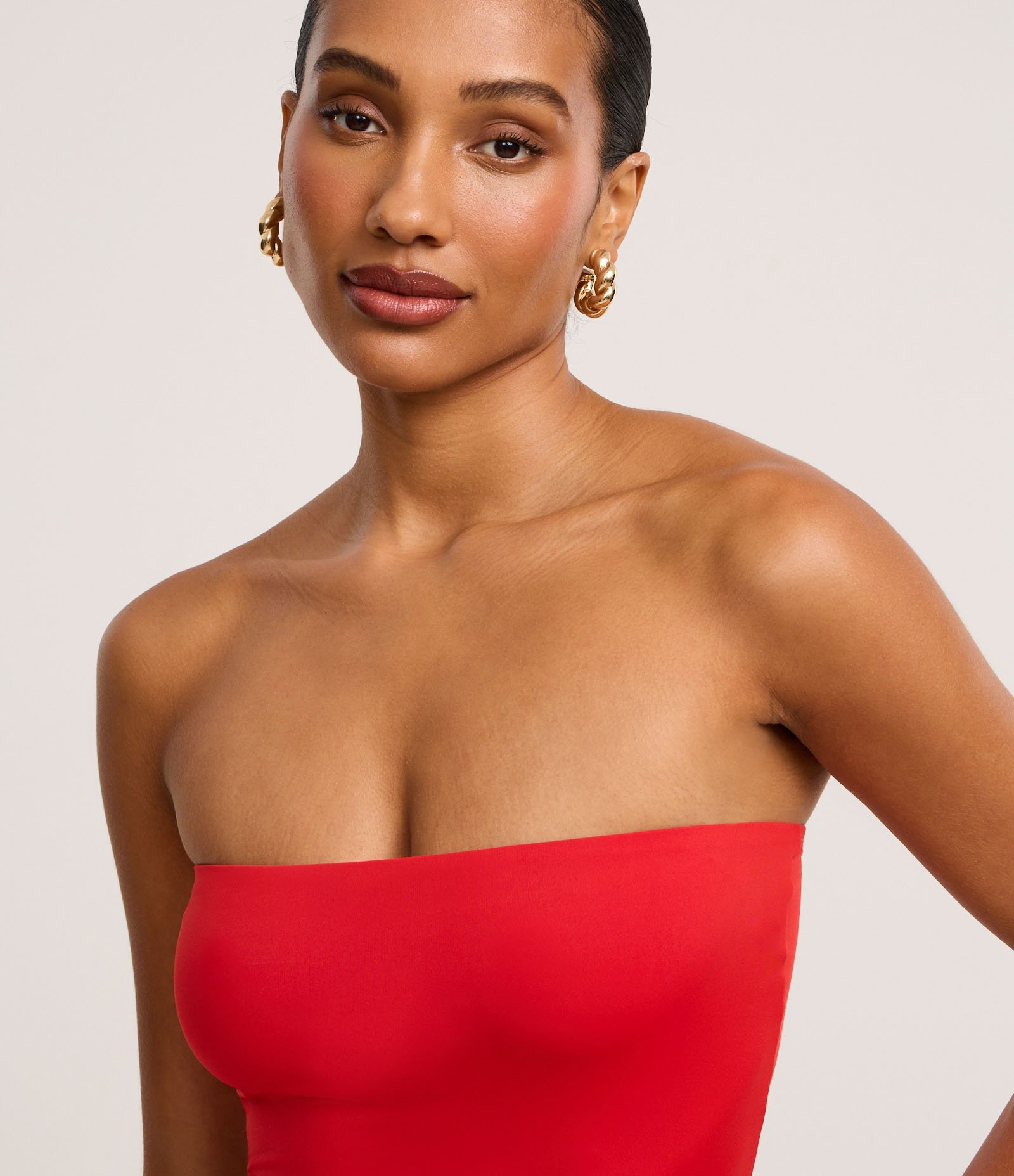 Blusa Ajustada Sem Alça em Poliamida Vermelho 3